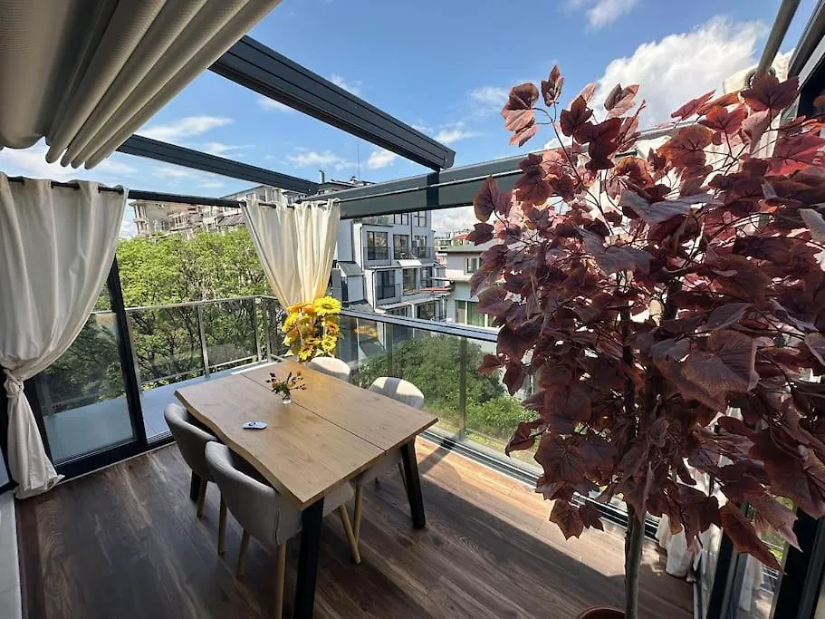 Prime Location! Outdoor Dining! Apartment Varna Bulgaria