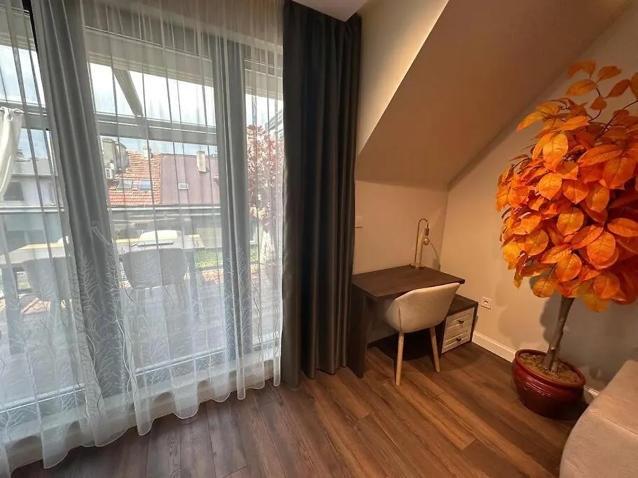 Prime Location! Outdoor Dining! Apartment Varna